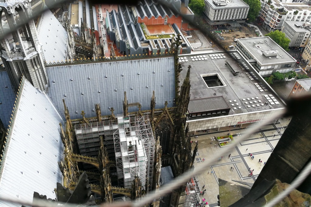 Read more about the article Der Kölner Dom, die Domplatte und Pläne für Schmuddelecken