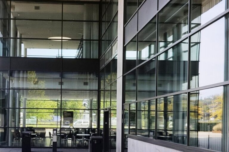 Mehr über den Artikel erfahren Wohnungsmarkt Aachen – wohin mit all den Studenten?