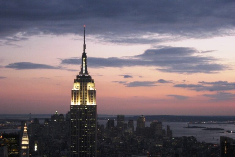 Empire State Building – ein (jetzt) grünes Stück New York